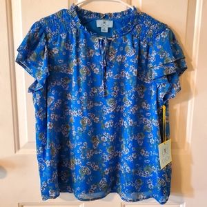 NWT CECE BLUE FLORAL FLUTTER SLEEVE BLOUSE - SIZE MEDIUM